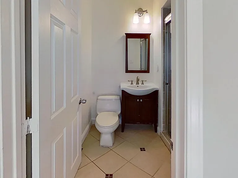 3713 Justine Dr — Photo 22