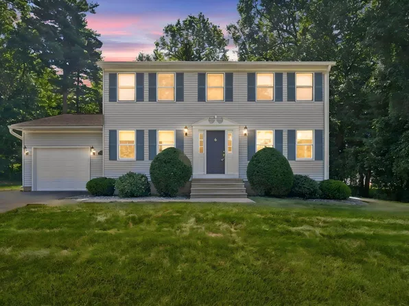 78 Oak Brook Dr, East Longmeadow, MA 01028