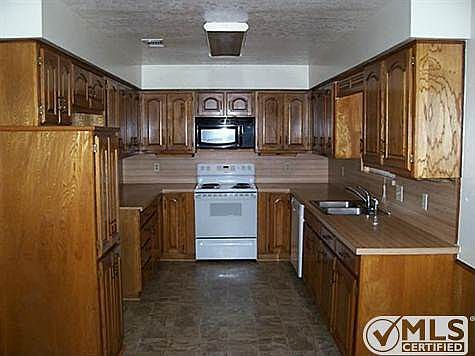 2nd image of 1408 Misty Hollow St