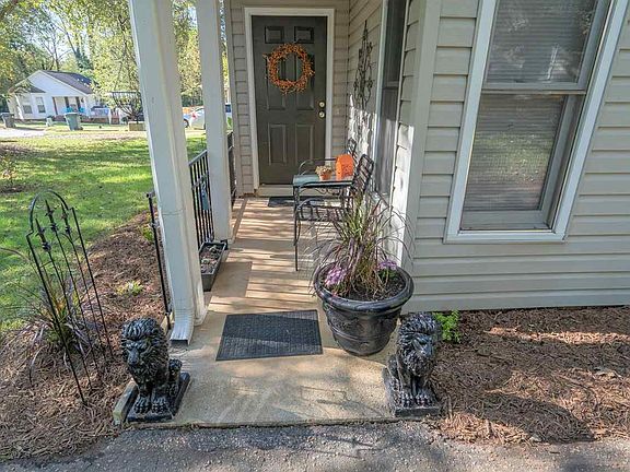 4th image of 6 Charterhouse Ct