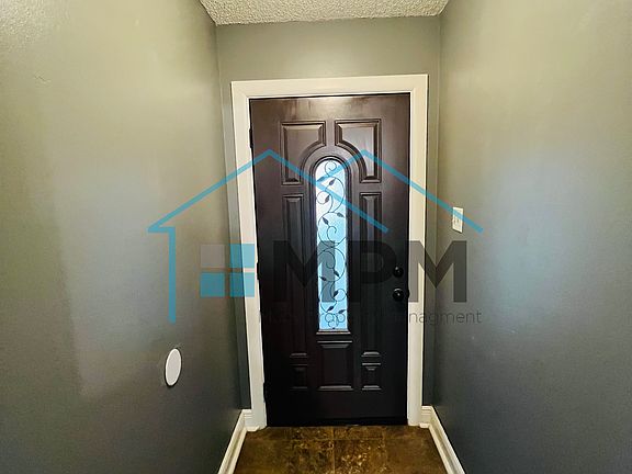 4th image of 113 Hilltop Dr