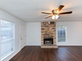 2102 Courtney St, Austin, TX