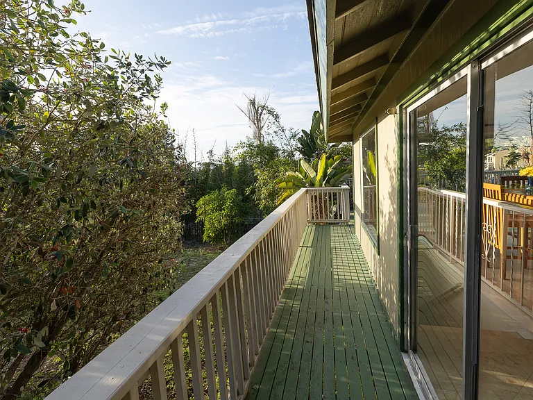1050 Highland Dr — Photo 19