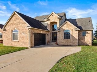54965 Carnation Dr, Macomb, MI 48042