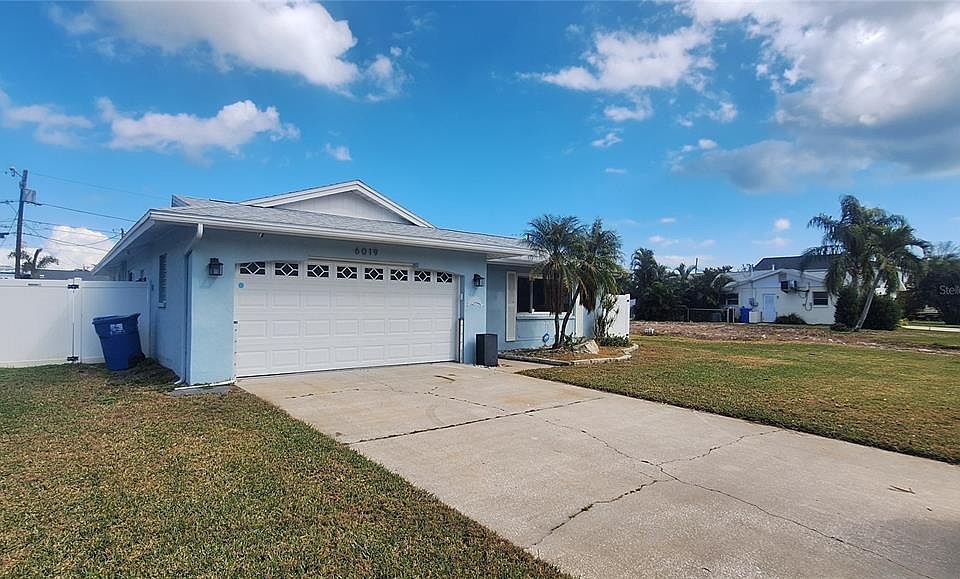 1st image of 6019 VENETIAN BOULEVARD NE