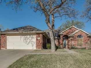 2923 Custer Dr, Corinth, TX 76210