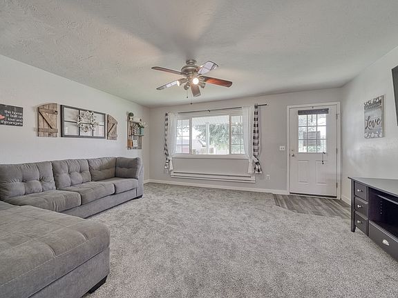 3rd image of 800 N Auburn Ave