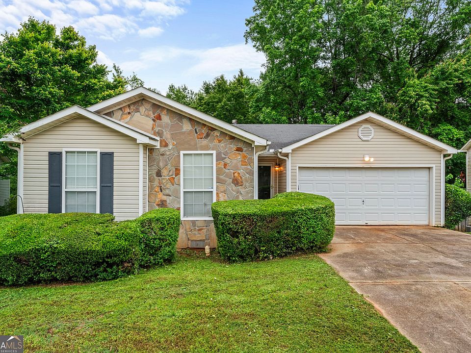 1st image of 520 Lakecourt Dr