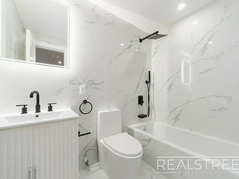 1274 Jefferson Ave #1 — Photo 13