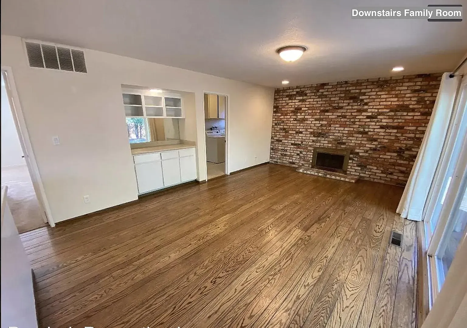4 bed, 2358 sqft, $5,000 — Photo 2