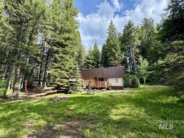 8 Kathleen Way, Cascade, ID 83611