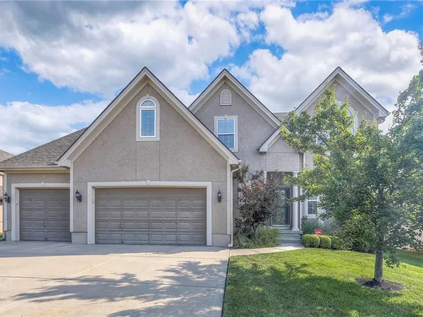 1121 N Old Mill Rd, Independence, MO 64056