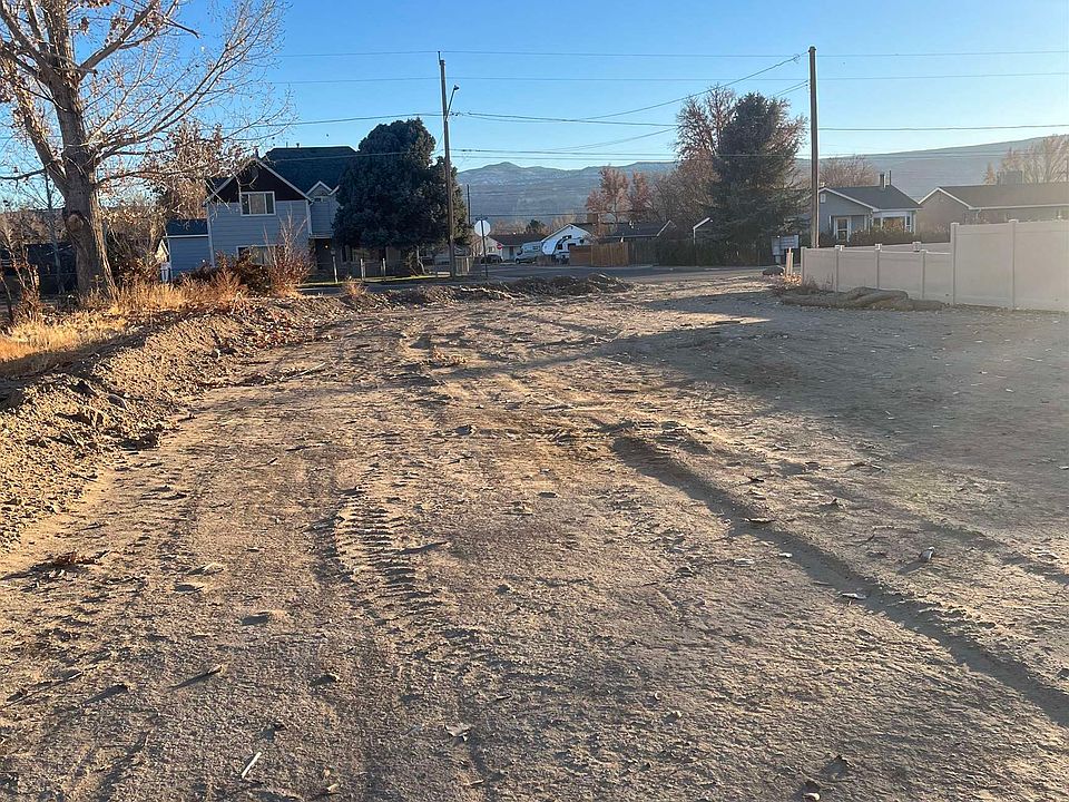 2nd image of 945 E Pabor Ave