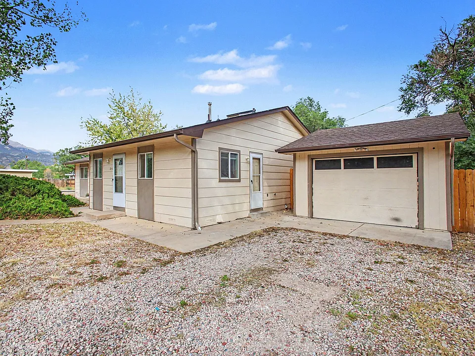 852 Santa Fe St #852