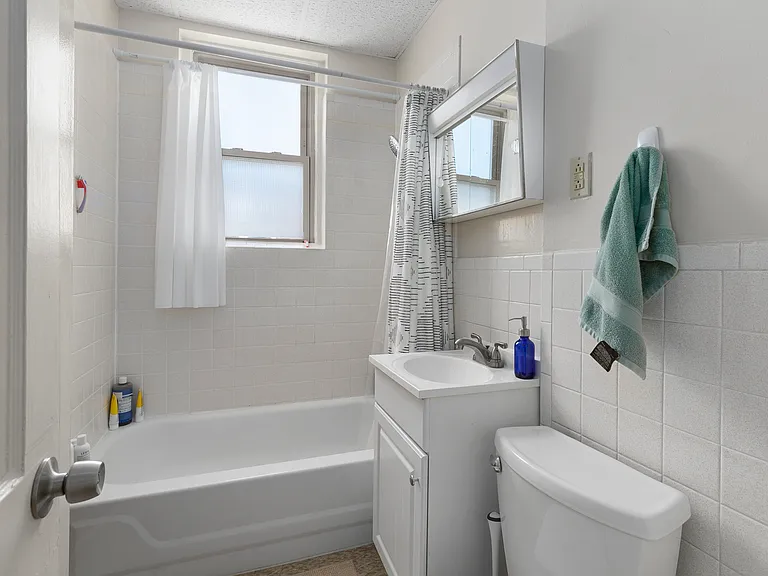 9 Woodbridge St #10 — Photo 4