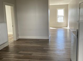 364-1 Merrimack St, Manchester, NH 03103