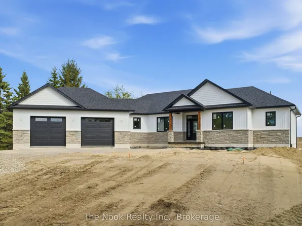 2 Cresswell Rd, Kawartha Lakes, ON K0M 2J0