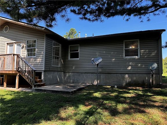 2nd image of 205 White Oak Dr NE #D