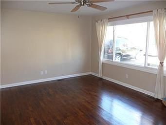 3rd image of 901 NE Maple Dr