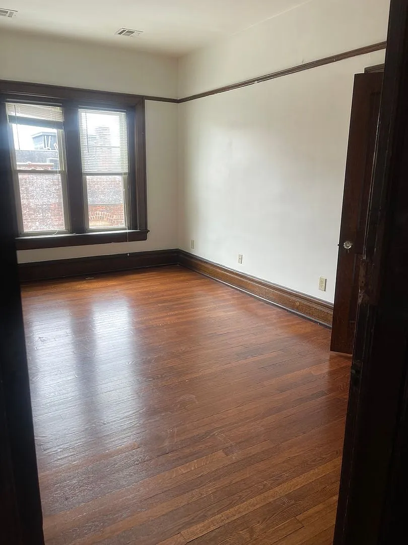 1207 North High Street — Photo 3
