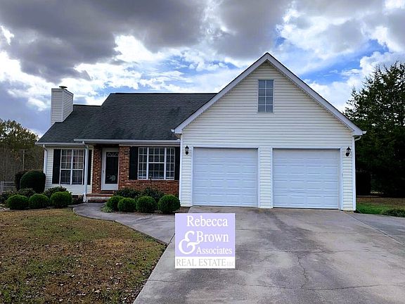 2nd image of 112 Moss Creek Dr NE