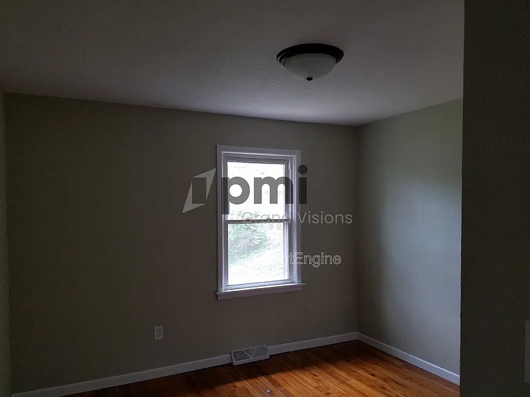 7 Louise Ct — Photo 7