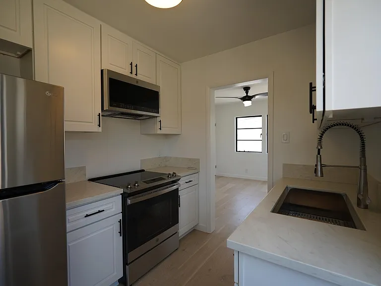 16 Nieto Ave — Photo 6