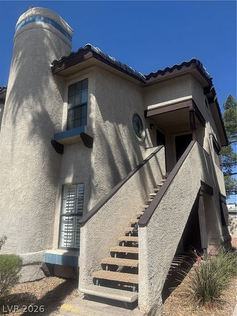 2 bed, 2.0 bath, 1000 sqft, $1,250 — Photo 1