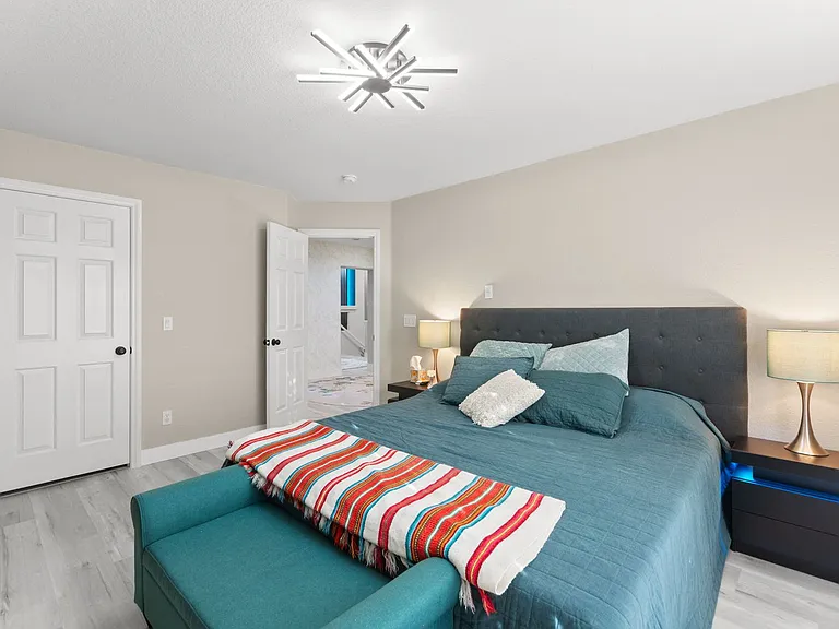 4198 Abernethy Forest Pl — Photo 54