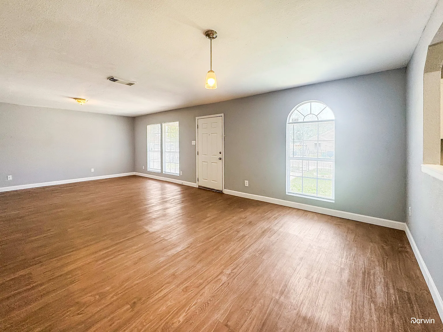3 bed, 2.0 bath, 1470 sqft, $1,490 — Photo 4