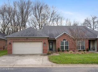 1204 Twin Willows Ln, Louisville, KY 40214