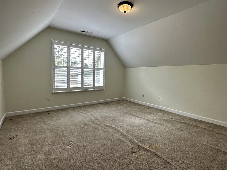 102 Jennel Way — Photo 7