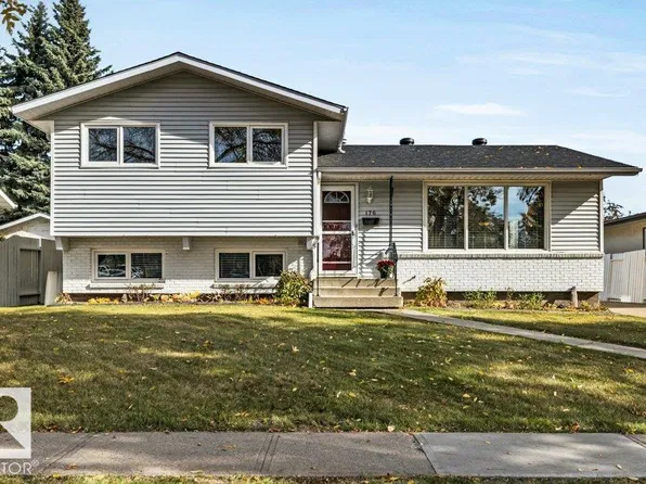 176 Larose Dr, Saint Albert, AB T8N 2G8