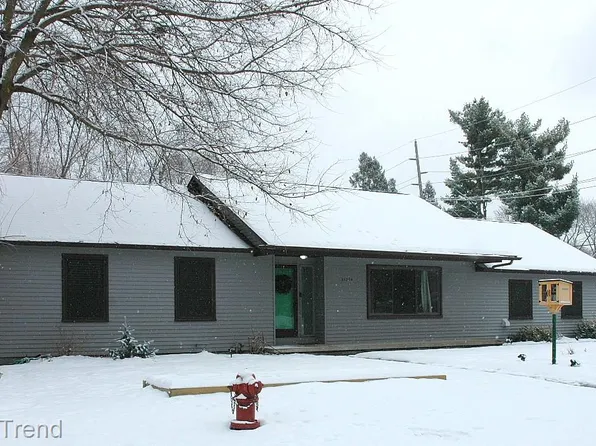 21304 Colwell St, Farmington, MI 48336