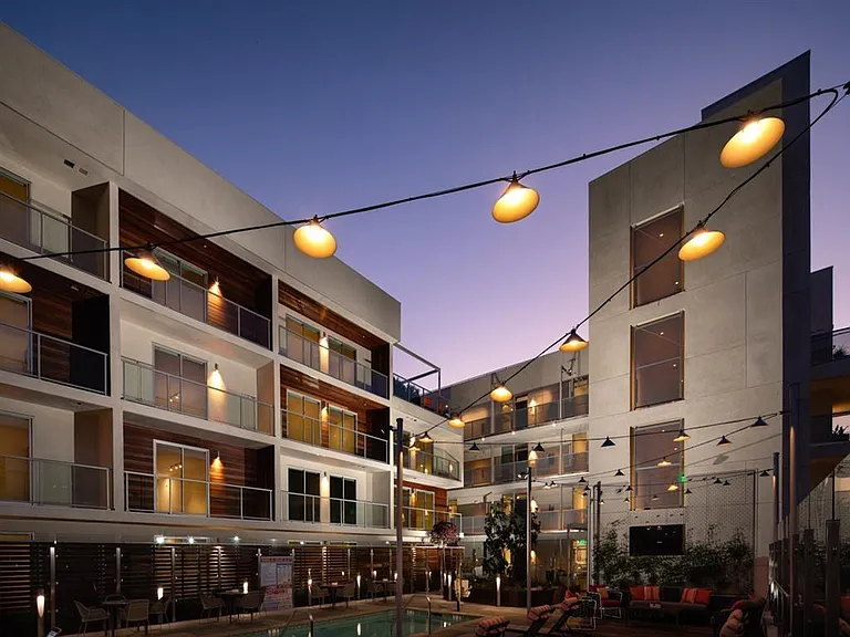 outdoor lounge