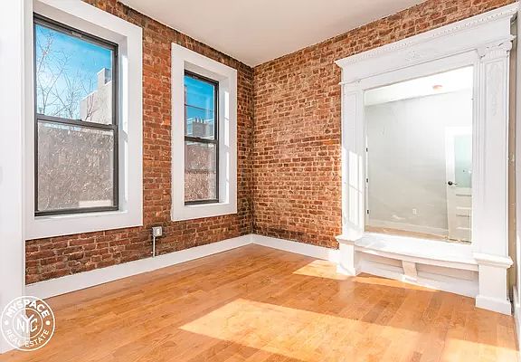 2nd image of 607 Franklin Ave #5B