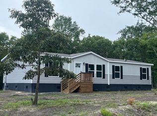 1069 Wild Rose Ct, Manning, SC 29102