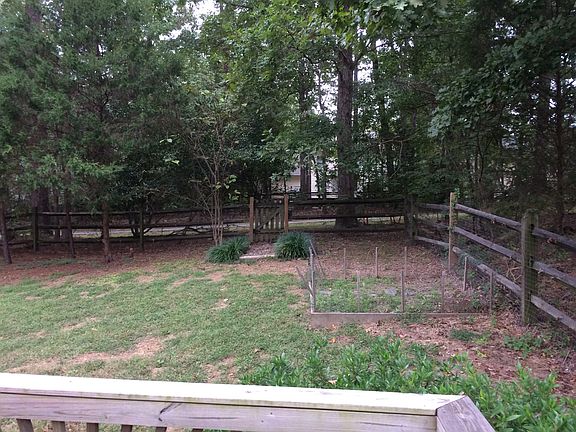 5th image of 322 Brandermill Dr
