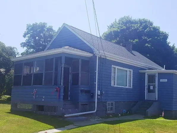 249 Judson St, Tiverton, RI 02878