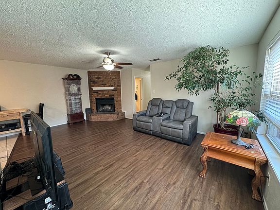 2nd image of 7515 Avenue W APT B