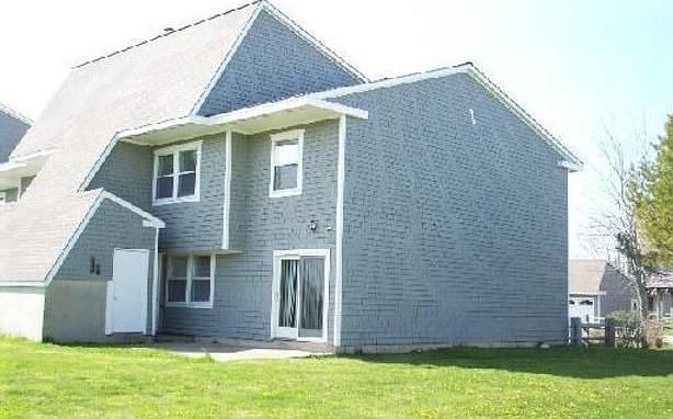 1st image of 18 Beachwood Bay Dr