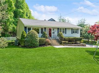 24 Prince St, Hawthorne, NY 10532