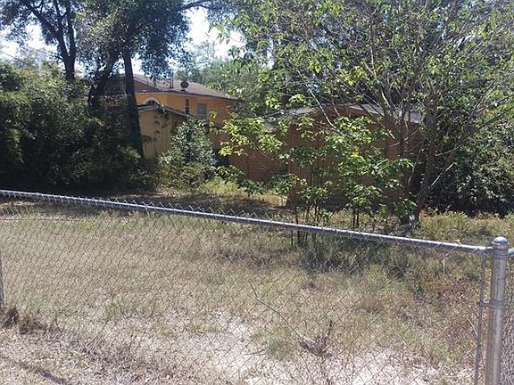 5th image of 1205 E River Cove St