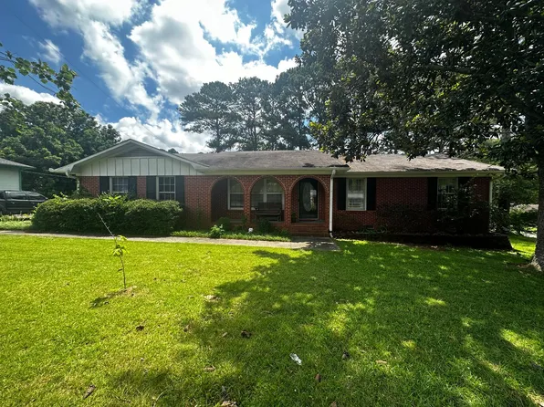 921 Robertson Rd, Anniston, AL 36207