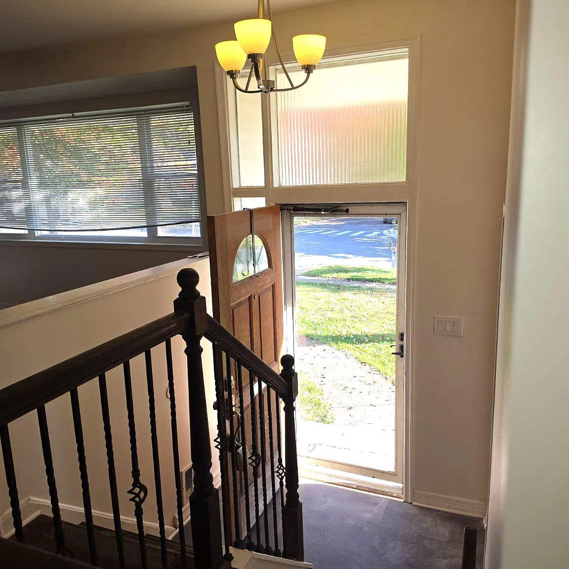 3 bed, 2.5 bath, 1834 sqft, $2,600 — Photo 3