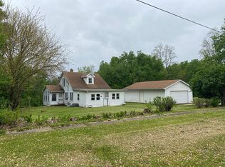 1108 Front St, Henry, IL 61537