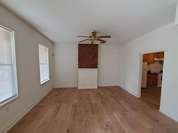 4th image of 2203 Carrington St
