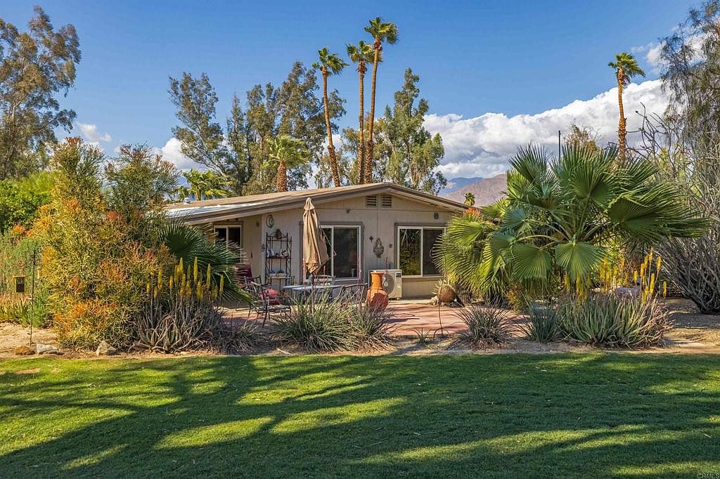 1010 Palm Canyon Dr APT 151