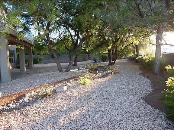 3rd image of 8108 Twin Buttes Ave
