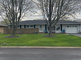 218 Illini Dr, East Peoria, IL